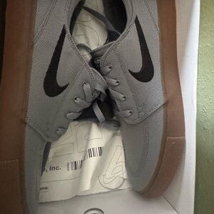 Nike Men's Gray and Brown Casual Shoes